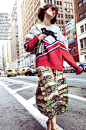 俄罗斯名模 Sibui Nazarenko 为《Marie Claire》杂志英国版2016年9月号拍摄一组街头风格时尚大片，在纽约的街头，Sibui身着从 Fendi 的波浪印花到 Gucci 的毛衣，为秋日带来了丰富色彩，充满了活力，摄影师 Alexei Hay 执镜