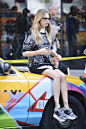 卡拉·迪瓦伊 (Cara Delevingne) 纽约时代广场拍摄DKNY广告花絮