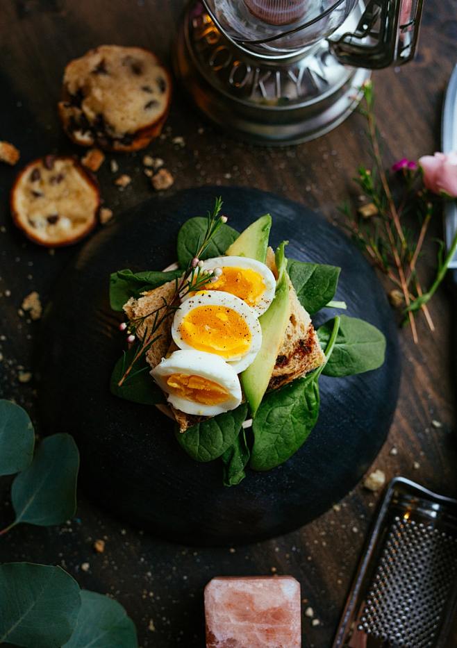 Avocado toast with e...