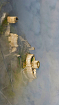 盖亚尔城堡，法国雷安德利斯镇 (© Francis Cormon/age fotostock)

在法国鲁昂西南约25英里处，盖亚尔城堡遗迹屹立于塞纳河畔。城堡由国王理查德一世在1196年下令修建，当时英国已经占领了法国的部分地区。在法国亨利四世下令拆除这座城堡之前，包括百年战争在内，英法两国为争夺这座城堡的控制权斗争了约400年。如今，城堡的外墙已经全年对游客开放，而内墙只在夏季开放。

2018-10-25

欧洲, 法国, 莱桑德利

 1944