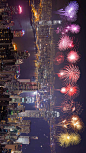 璀璨烟花迎新年，中国香港 (©Thanapol Kuptanisakorn/ Alamy Stock Photo)
一年一度的除夕夜终于来临了，忙碌奔波了一整年的你，终于可以暂时卸下负累，回家团团圆圆的过个年。而此时整个中国都在迎接新一年的到来，家家户户都点燃烟火，腾飞在空中的璀璨烟花无不诉说着中国人辞旧迎新的热情。来吧，让我们一起迎接新年的到来。
2018-02-15
欧洲