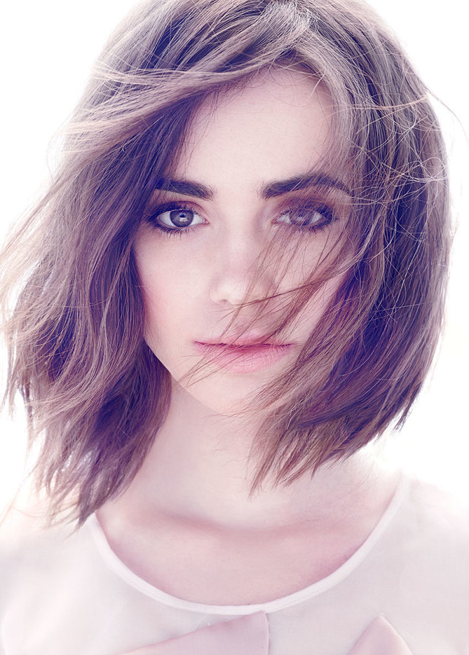 Lily Collins
(Zoom i...