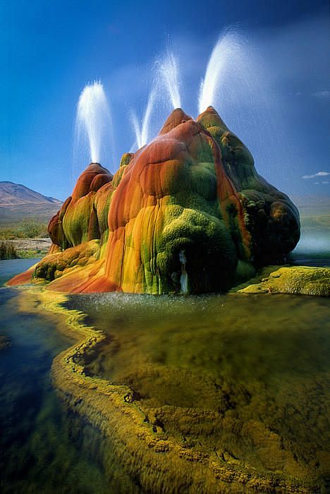 内华达州黑岩沙漠间歇喷泉