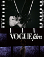 刚刚在VogueFilm《梦若浮生》中唯美演绎寻香之旅的小仙女@刘诗诗 现身VogueFilm时装电影展开幕酒会。拥有和VOGUE专业团队互动的默契，她认为“Voguefilm是在用电影的质感表现时尚，它将二者很好的结合起来，成片会让大家有种视听盛宴的感觉。如果你想同时轻松的了解时尚和电影，那Voguefilm是 ​​​​...展开全文c