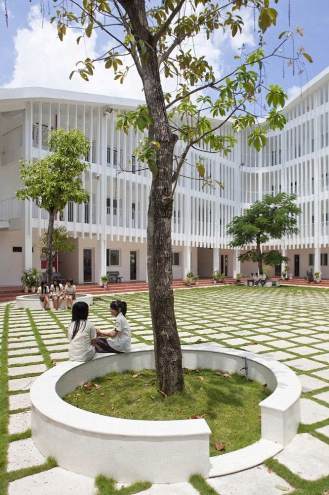 Binh Duong School / ...