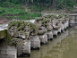 泸县龙脑桥 stone Bridge with statues of dragon