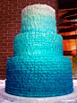 蓝色渐变色婚礼蛋糕,