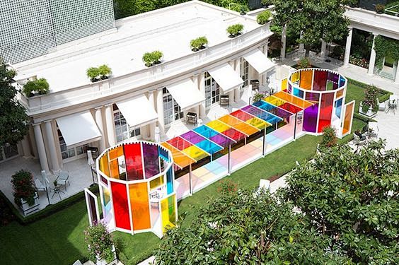 Daniel Buren Creates...