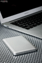 macbook-built-specifically-for-your-storage-expansion-unit-002.jpg (853×1280)