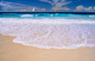 全球九大绝美海岛！（9）塞舌尔—最纯净的奢华海岛。来塞舌尔旅游无需签证，只要一本有效护照即可。有效期为30天。塞舌尔风景秀丽，细腻如泥的细沙和碧蓝如水晶透明的海水每年都吸引着10多万欧洲有钱人来这里“朝圣”。
