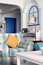 沙发是这种蓝白格子的，很经典的搭配#家装#