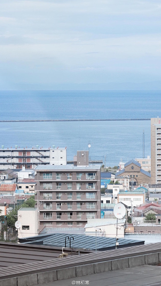 向上走 感受不一样的风景 环山靠海的城市...