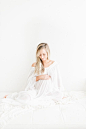 Loving this light and airy maternity session in the studio! There are great things to both maternity photography outdoors ( I have my handful of favorite locations for my pregnancy and baby  ...