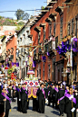 Procesion del Santo Entierro - San Miguel de Allende, Mexico  joven_60, via Flickr