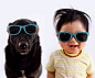  #萌货#  #正太#日本辣妈Grace坦言自己爱狗狗胜过爱人，她为自己的狗狗和宝宝穿戴同样的夸张眼镜，彩色帽子……  并为之拍摄了许多非常可爱的照片，这一系列摄影作品迅速走红网络，狗狗和宝宝就像一对好兄弟一般，亲密无间，滑稽又萌的展现在镜头前。