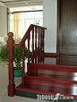 别墅大厅木楼梯图片—土拨鼠装饰设计门户
