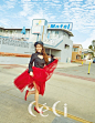 组图：Tiffany美国拍写真享阳光 笑眼弯弯迷人 : 韩国歌手Tiffany在美国LA为某时尚杂志拍摄的最新画报17日公开，展现了充满正能量的青春可爱魅力。