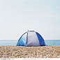 夏季符号-沙滩上的帐篷