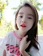 韩国6岁小萝莉走红 大眼水汪汪笑容迷人
