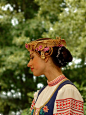 女人的来自白俄罗斯的传统头饰