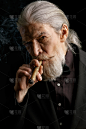 雪茄,老年男人,垂直画幅,幸福,人的头部,注视镜头,乌克兰,人,肖像