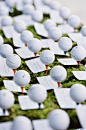 #Golf balls as place cards. http://www.centroreservas.com/