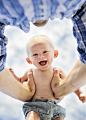 Love the idea of dad lifting baby in the air and capturing the picture from underneath.