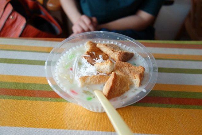 :泰国风味的面包泡奶依然无法消解莫名的烦...