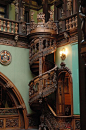 木雕刻螺旋式楼梯，佩莱斯城堡，罗马尼亚