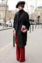 巴黎时装周第一天 型色达人大胆出位