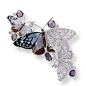日本珠宝商 Mikimoto 刚刚推出了新一季高级珠宝——「Praise to Nature」，灵感来源于花卉、蝴蝶、海洋生物等元素，用珍珠和彩色宝石的搭配来创造出自然风格的珠宝作品