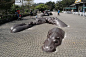   【全球25个最具创意的雕塑作品】
　15. 《河马雕像》台湾台北
　2004年世界动物园暨水族馆协会年会选在园内举行，当时的园长为了整顿园区，经过多方讨论，最后打造出深受群众喜爱的河马广场。广场的特色在于将地面当成水面，因此几乎只看得见河马上半部的身体，呈现河马水中游、互相嬉戏的画面，生动展现动物生活情境。