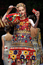 时装影像 / Dolce & Gabbana Spring 2016. 西西里岛花枝招展的少女，惊起一片浪漫明媚的地中海风光