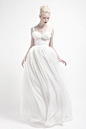 每件纯白的婚纱都带着圣洁和美好 来自新西兰婚纱设计师Kelsey Genna