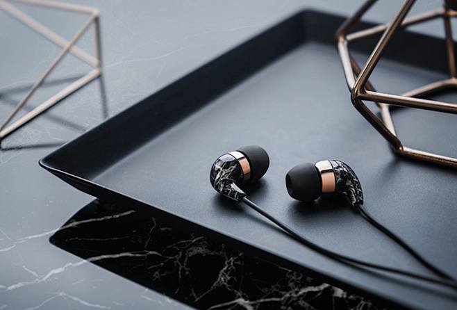 Casetify Marble Earb...