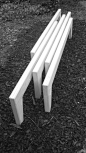 Minimalist Individu Bench Design