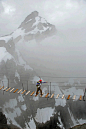 Sky Walking, Mt. Nimbus, Canada
photo via jrachell #采集大赛# #美景#