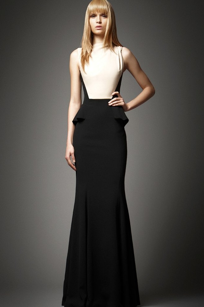 Elie Saab Pre-Fall 2...