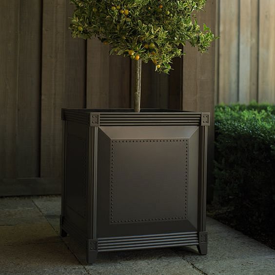 QUADRATL BOX PLANTER...