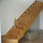 室内纯木制楼梯图片