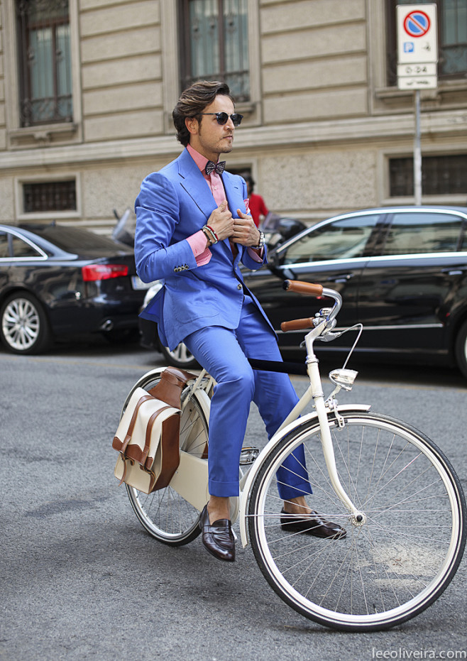 blue-summer-suit-bik...