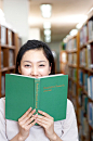 书,书架,休闲装,大学生,教育_gic5495727_创意图片_Getty Images China