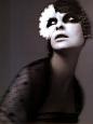 Vogue Italia supplement (2001)
Linda Evangelista by Meisel
