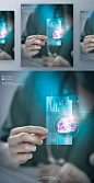医师医疗大脑未来高新技术触摸屏合成图像全息图_平面素材_海报_模库(51Mockup)