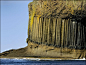 柱状玄武岩
这些高耸在芬加尔洞窟附近，密集排列的的柱状玄武岩，形成于岛上冷却了的岩浆，是苏格兰，斯塔法岛的岛屿根基。
_旅行 _S世界采下来 #率叶插件，让花瓣网更好用#