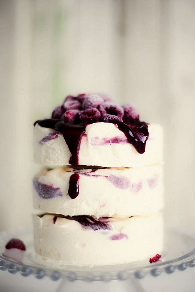 树莓柠檬冰淇淋蛋糕
