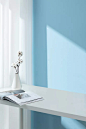 桌面蓝色背景产品摆拍背景高清素材 平面电商 创意素材
