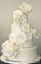 #分享照片#精心制作的花型婚礼蛋糕，像茉莉花一样静静的绽放着-微幸福-幸福婚嫁网