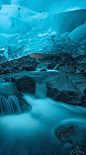 不可思议的地方，我们抵御真正存在的门，登霍尔冰洞穴-朱诺，阿拉斯加 
Unbelievable Places we resist really exist - Mendenhall Ice Caves - Juneau, Alaska