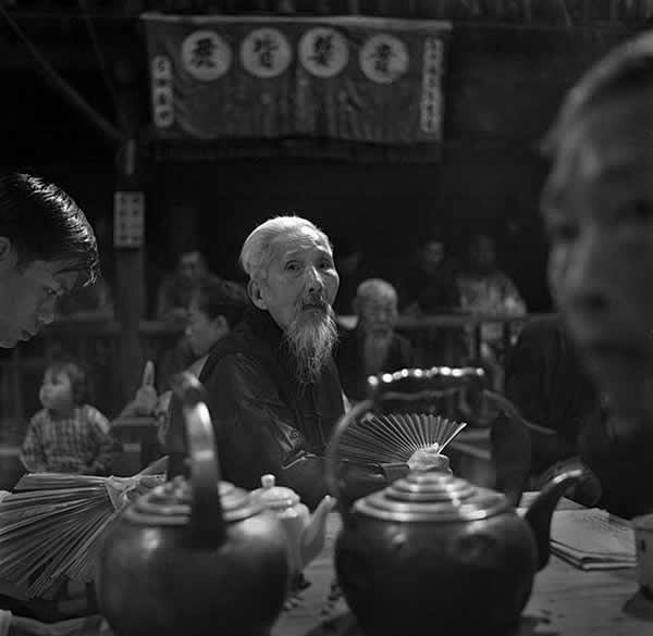 何藩镜头下的香港老招牌 | Old St...